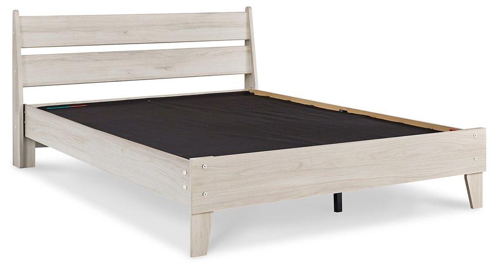 Socalle Panel Bed